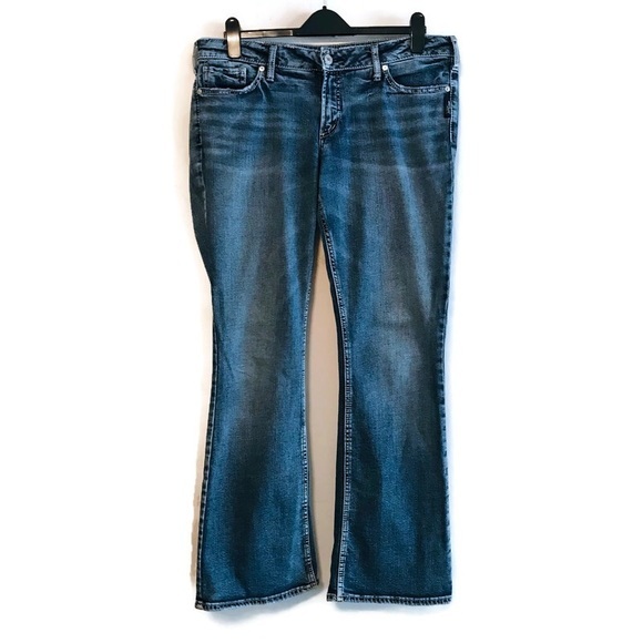 Silver Suki Bootcut Jeans Mid Rise Distressed Boot Cut Jean Women’s size 33 16 - Picture 1 of 7